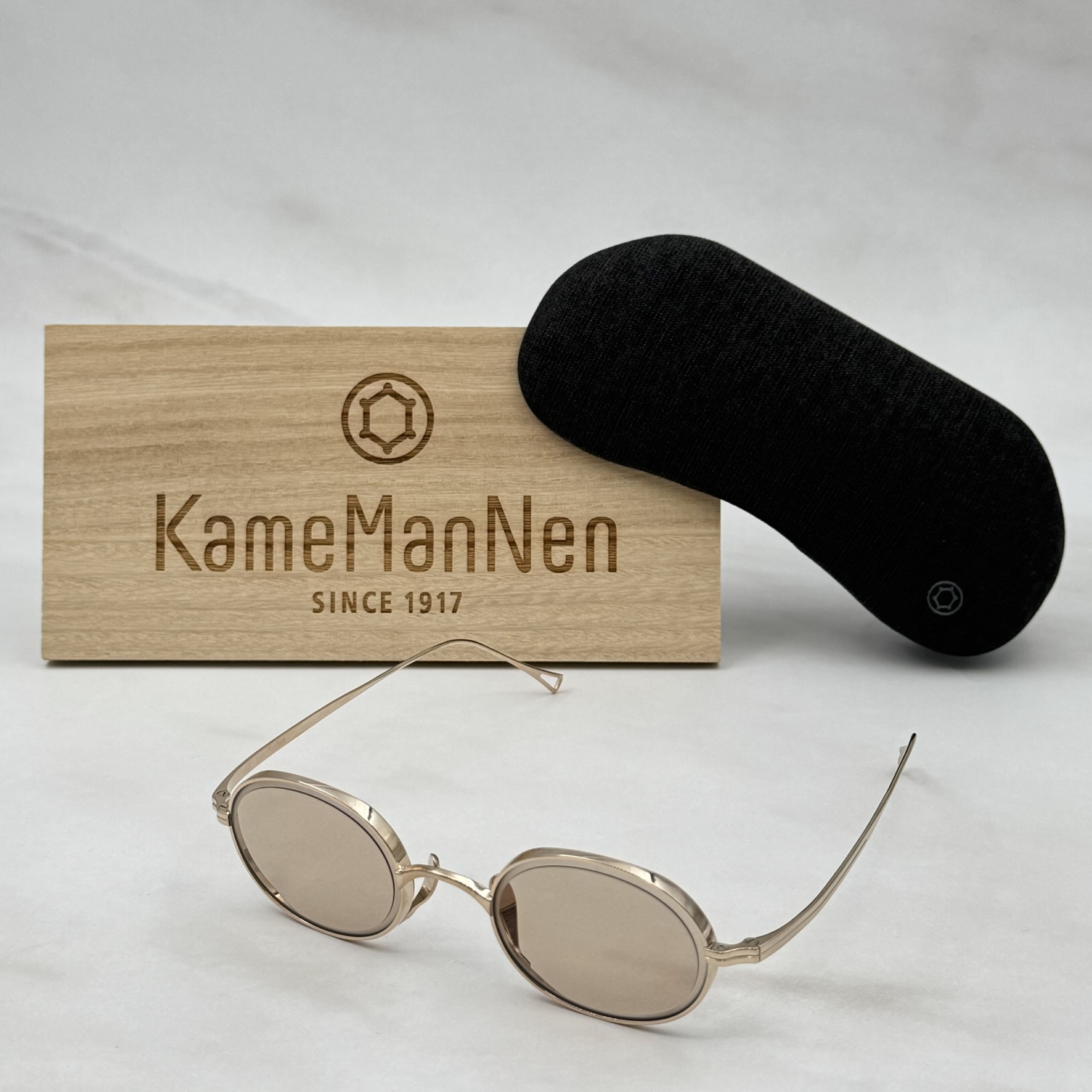 משקפי מולטיפוקל עבור לקוחות כללית מושלם